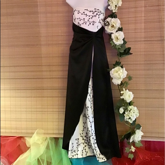 Rampage Dresses & Skirts - RAMPAGE Very nice formal🌷pageant, prom, parties